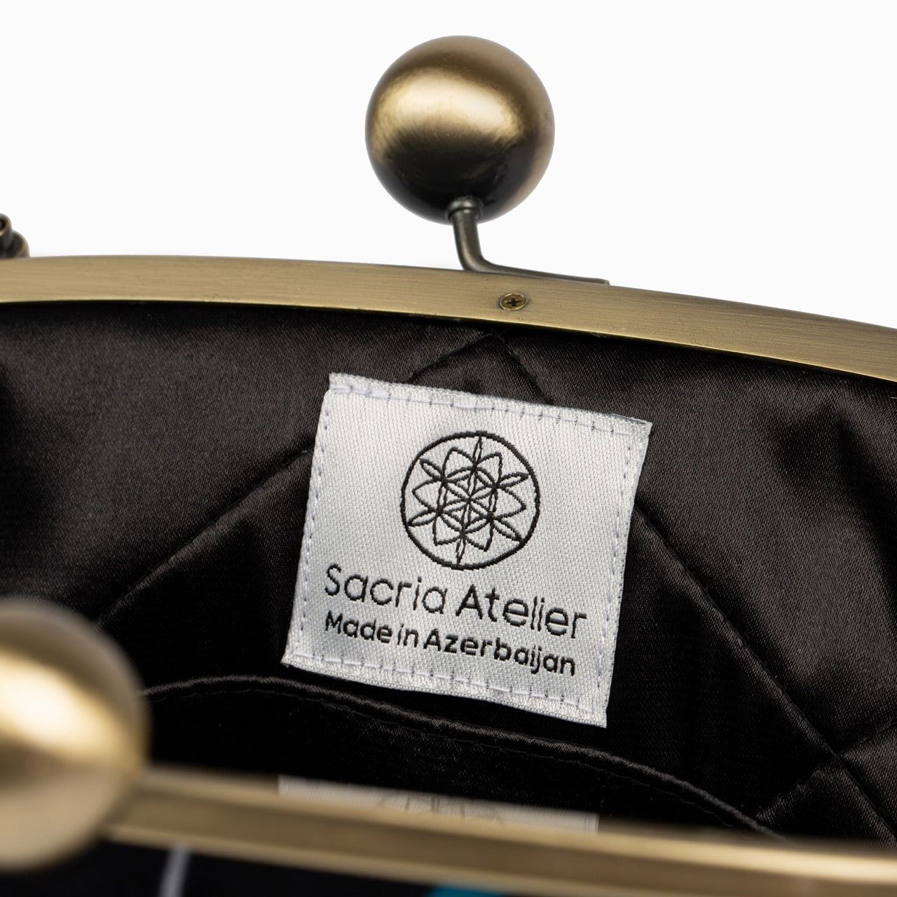 Hypnotic Gaze Bag