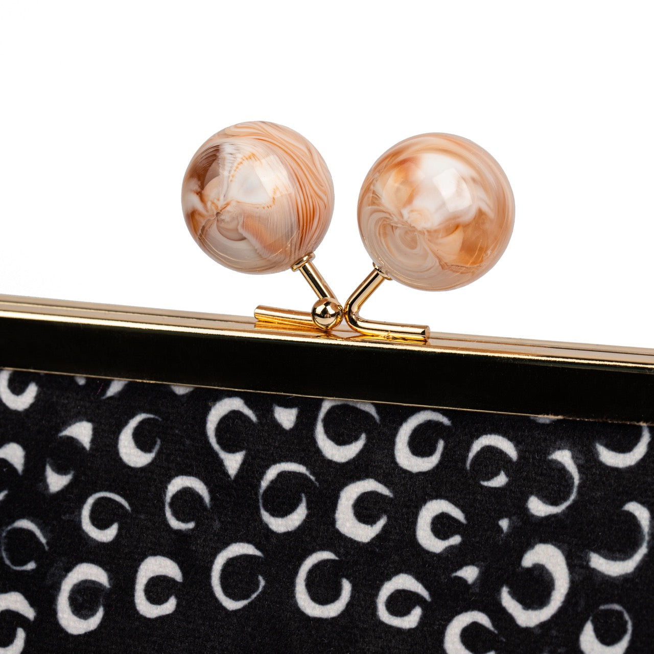 Admiring Gaze Leather Bag